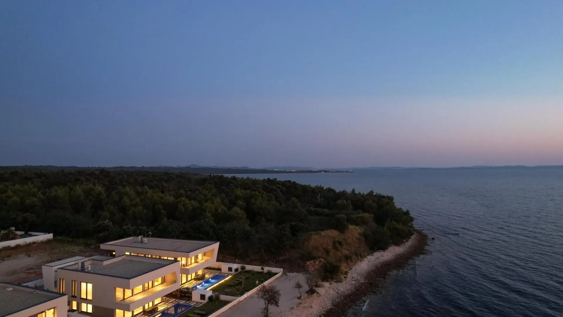 Adria Resort - SEAFRONT Villa D Zaton  Croácia