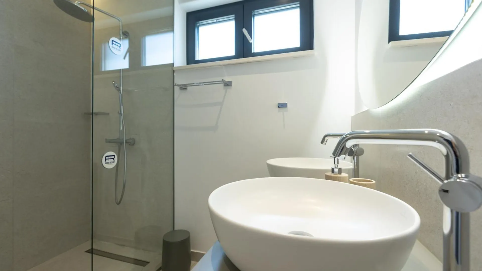 Adria Resort - SEAFRONT Villa D Zaton  Croácia